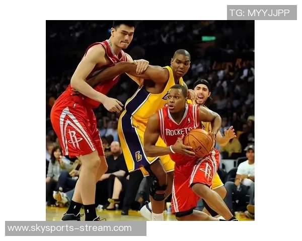 球迷围堵姚明引发热议体育明星与粉丝互动的界限何在 球迷围堵姚明引发热议体育明星与粉丝互动的界限何在