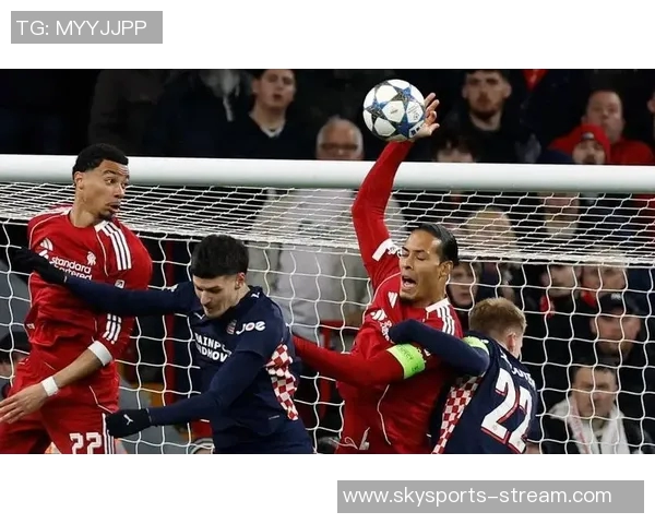 英超激战利物浦大胜波尔图红牌事件引发全场热议与争议 英超激战利物浦大胜波尔图红牌事件引发全场热议与争议