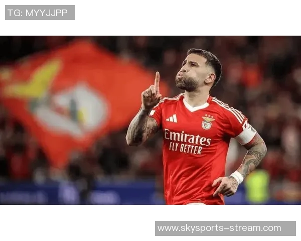 欧联杯精彩对决里昂主场大胜本菲卡乌龙球瞬间点燃全场气氛