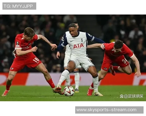 友谊赛热刺与AC米兰激战成平红牌事件引发全场热议与十大精彩进球回顾