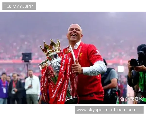 中超赛场上演历史冷门多特蒙德逆转利物浦精彩瞬间引发全场沸腾 中超赛场上演历史冷门多特蒙德逆转利物浦精彩瞬间引发全场沸腾