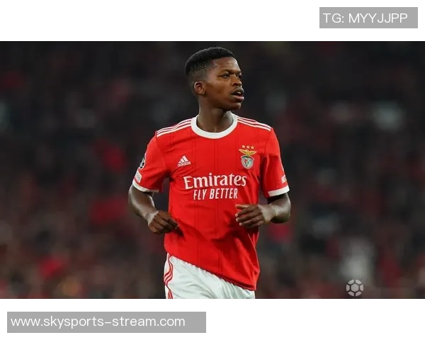 本菲卡大胜巴萨引发争议判罚全场沸腾的世界杯瞬间回顾 本菲卡大胜巴萨引发争议判罚全场沸腾的世界杯瞬间回顾