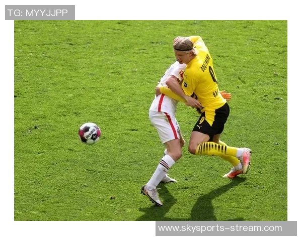 国王杯激战里昂与多特蒙德互交白卷乌龙球瞬间成全场焦点